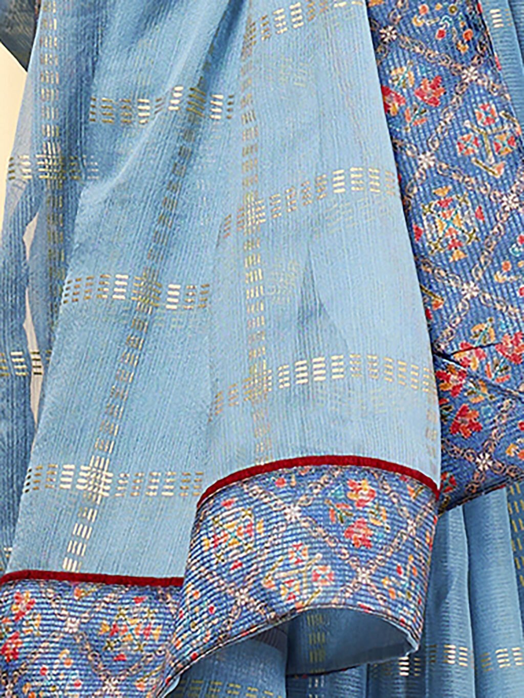 Blue Chiffon Saree with Printed Blouse - Image 4