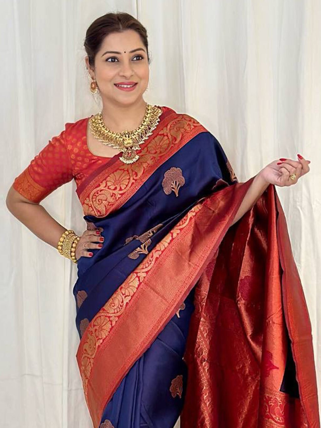Navy Blue Silk Saree - Image 4