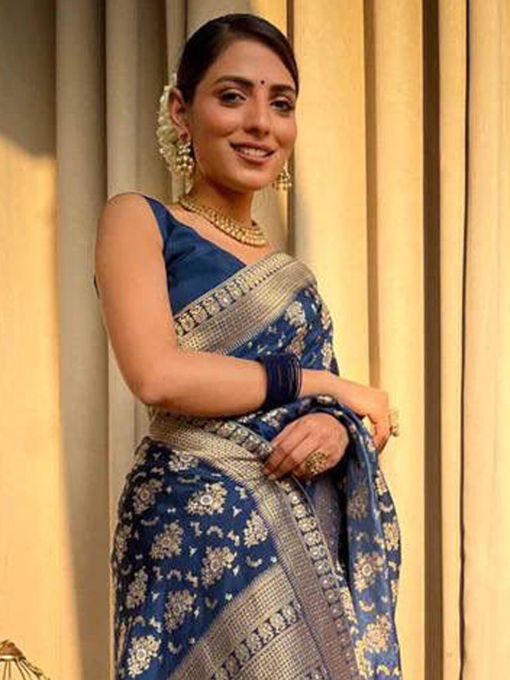 Navy Blue Silk Saree - Image 3