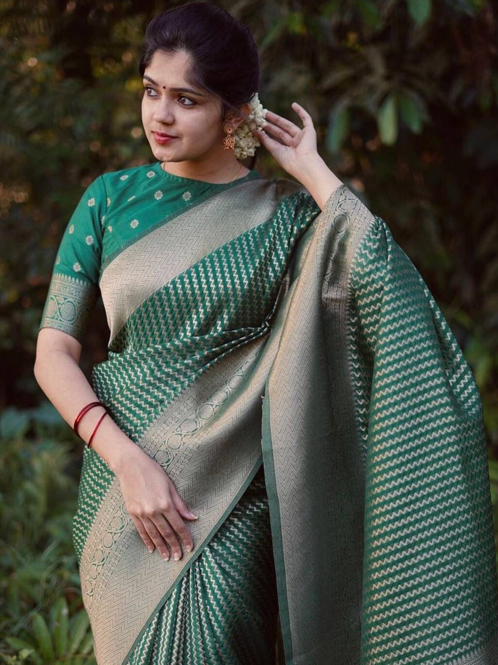 Teal Green Banarasi Silk Saree - Image 3