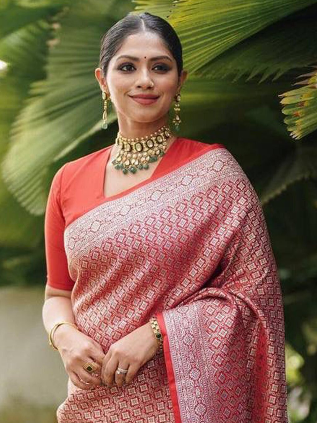 Hot Red Kanjeevaram Silk Saree - Image 4
