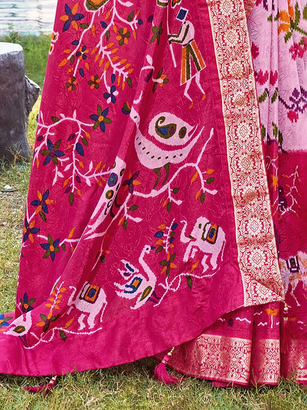 Ethnic Motif Pink Woven Zari Pochampally Saree - Image 4