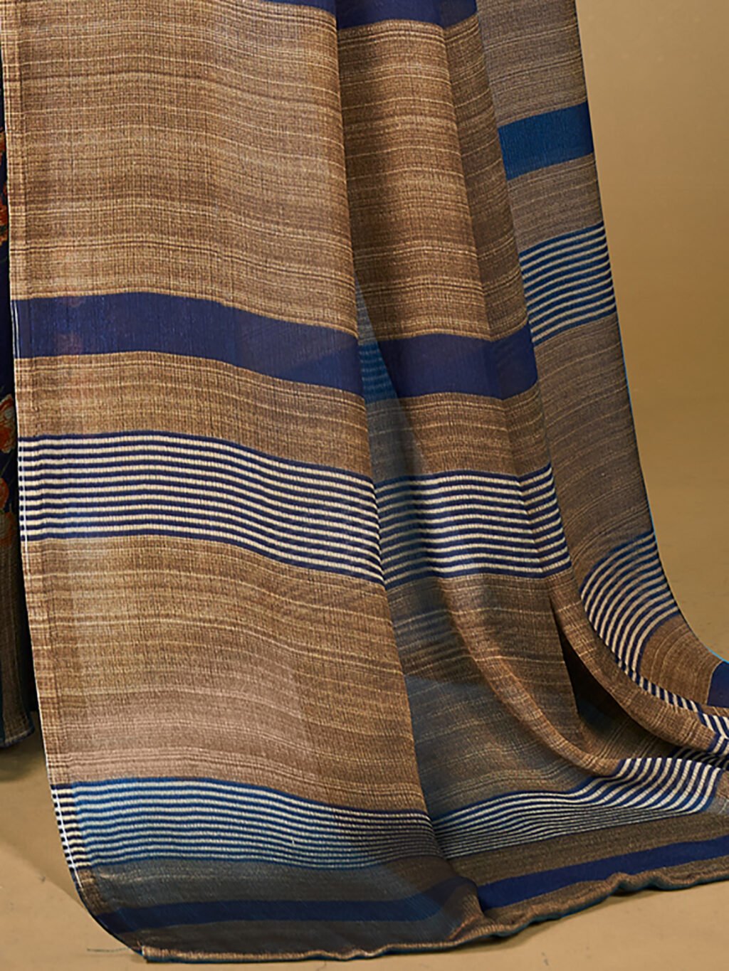 Ethnic Navy Blue Chiffon Saree - Image 4