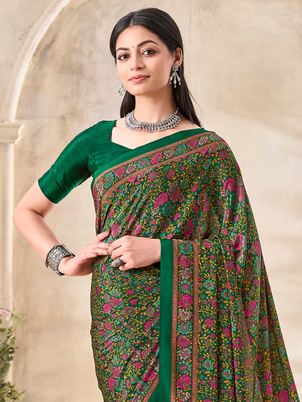 Green Saree - Image 3