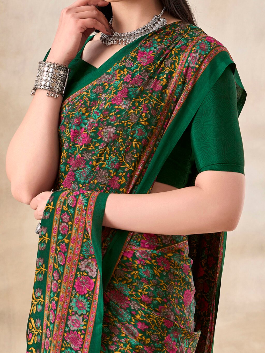 Green Saree - Image 4