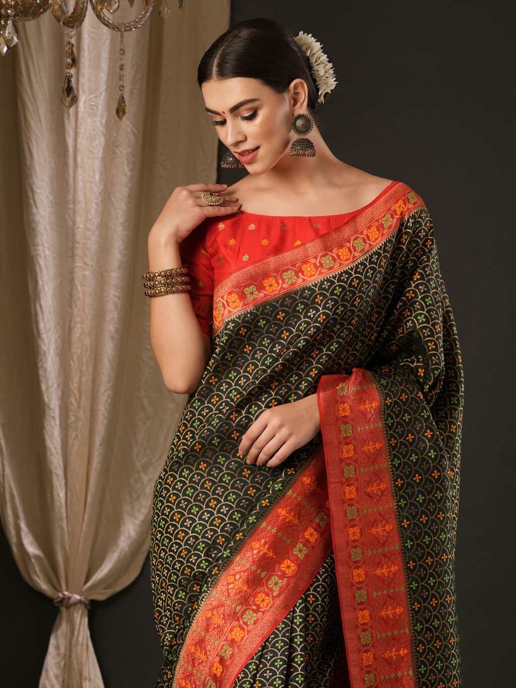 Dark Green Silk Saree - Image 4