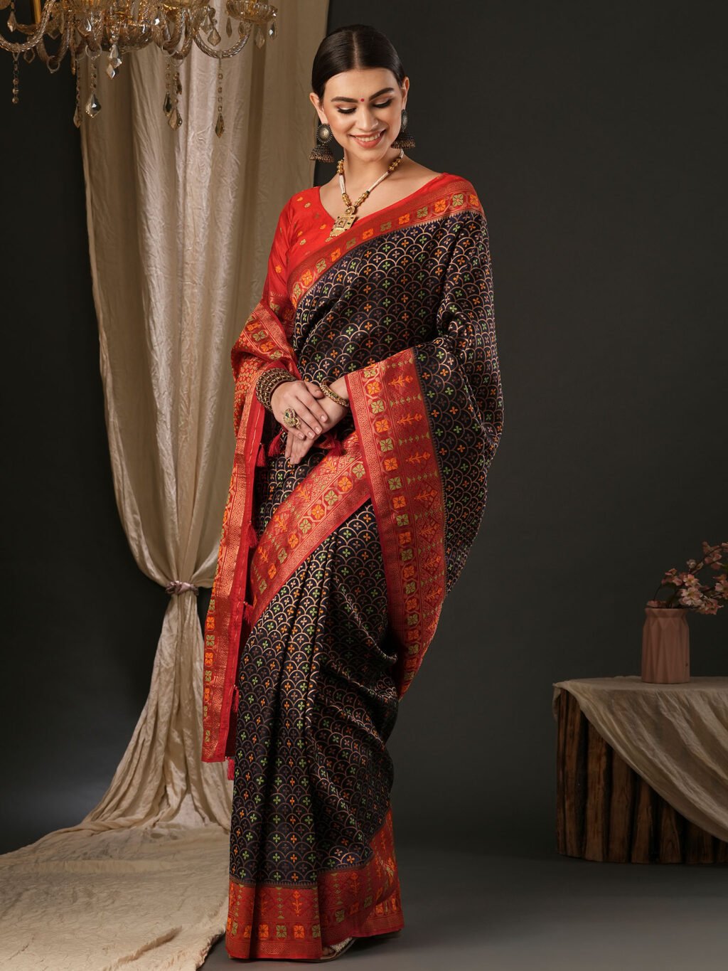Black Silk Saree - Image 3