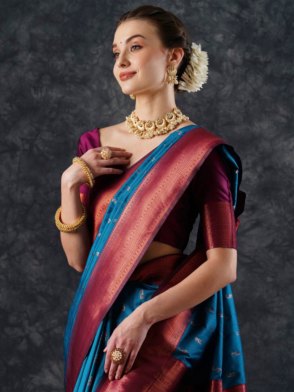 Blue Banarasi Silk Blend Woven Saree - Image 4