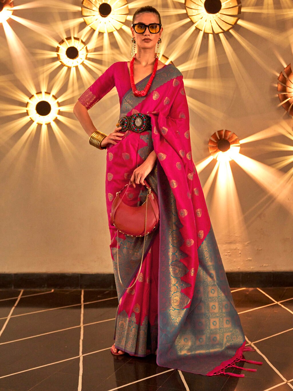 Pink Pink Banarasi Silk Blend Woven Saree