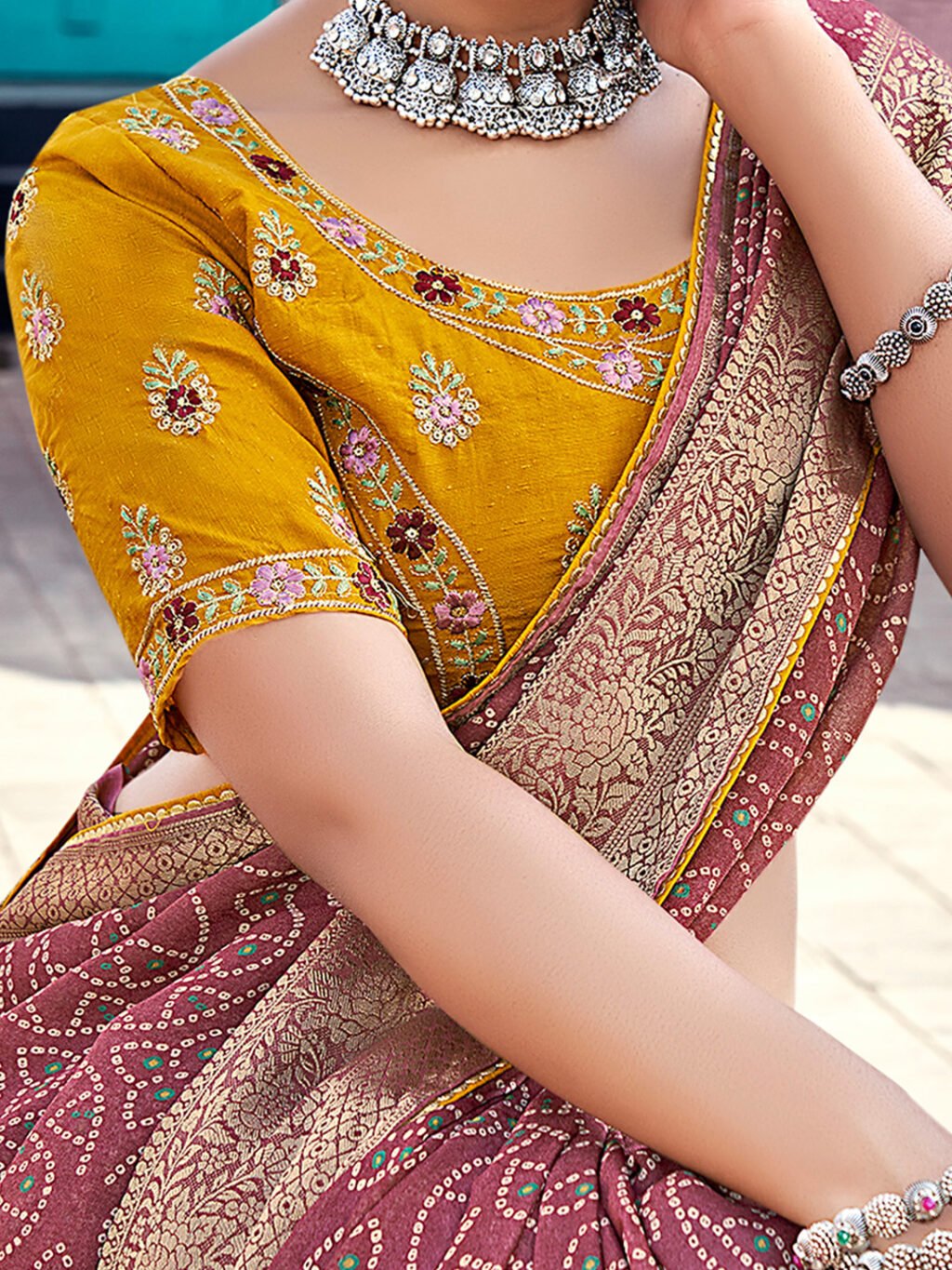 Mauve Bandhani Georgette Printed Saree - Image 4